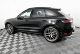 Used 2025 Porsche Macan image 2