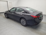 Used 2023 Nissan Altima 2.5 SV image 3
