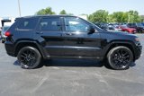 Used 2021 Jeep Grand Cherokee Laredo X image 4