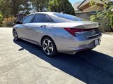 Used 2023 Hyundai Elantra Limited image 4