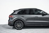 Used 2021 Porsche Cayenne Turbo image 2