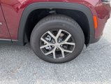 New 2025 Jeep Grand Cherokee Limited w/ Luxury Tech Group II image 4