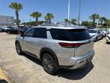 New 2025 Nissan Pathfinder SL image 4