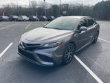 Used 2024 Toyota Camry SE image 3