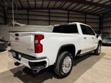 Used 2022 Chevrolet Silverado 2500 High Country image 5