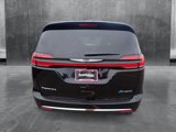 New 2025 Chrysler Pacifica Select image 3