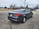 Used 2017 Ford Fusion SE image 5
