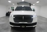 New 2025 Lincoln Navigator L Reserve image 2