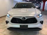 Used 2023 Toyota Highlander XLE image 3