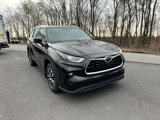 Used 2021 Toyota Highlander XLE image 3