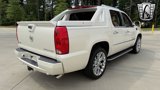 Used 2009 Cadillac Escalade EXT image 4