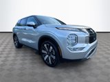 New 2025 Mitsubishi Outlander SE image 3