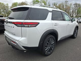 New 2025 Nissan Pathfinder SL w/ SL Premium Package image 4