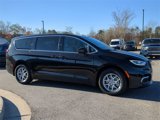 New 2025 Chrysler Pacifica Select image 2