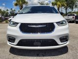 New 2025 Chrysler Pacifica Select image 3