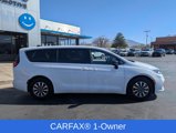 Used 2024 Chrysler Pacifica Select image 2