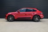 Certified 2025 Porsche Macan image 2