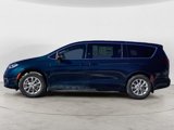 New 2025 Chrysler Pacifica Select image 2