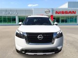 New 2025 Nissan Pathfinder SL image 2