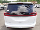 New 2025 Chrysler Pacifica Select image 4