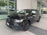 Certified 2024 Volkswagen Tiguan SE w/ Panoramic Sunroof Package image 2