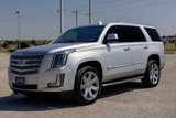 Used 2019 Cadillac Escalade Luxury image 3
