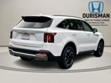 Used 2024 Kia Sorento S image 4