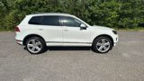 Used 2016 Volkswagen Touareg Executive image 4
