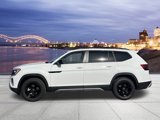 New 2025 Volkswagen Atlas Peak Edition SE image 2