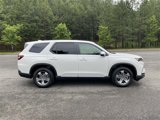 New 2025 Honda Pilot EX-L image 2