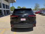 Used 2022 Toyota Highlander XLE image 6