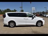 Used 2023 Chrysler Pacifica Touring-L image 2