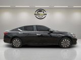 Used 2024 Nissan Altima 2.5 SV image 3