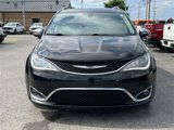 Used 2020 Chrysler Pacifica Limited image 2