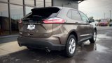 Used 2019 Ford Edge SE image 3