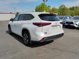 Used 2023 Toyota Highlander XLE image 5