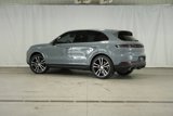 Used 2024 Porsche Cayenne image 3