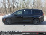 New 2025 Chrysler Pacifica Premium image 3