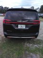 Used 2022 Chrysler Pacifica Touring-L image 3