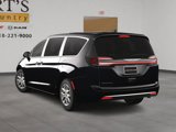 New 2025 Chrysler Pacifica Select image 4