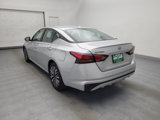 Used 2023 Nissan Altima 2.5 SV image 5