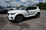 Used 2025 Volvo XC40 B5 Plus image 5
