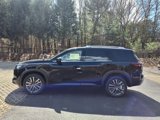 New 2025 Nissan Pathfinder SL w/ SL Premium Package image 2