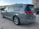 Used 2022 Chrysler Pacifica Limited image 5