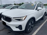 Used 2025 Volvo XC40 B5 Plus image 2