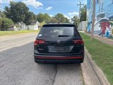 Used 2022 Volkswagen Tiguan SE R-Line image 5