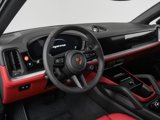 Used 2025 Porsche Cayenne Coupe image 4