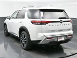New 2025 Nissan Pathfinder Platinum image 4