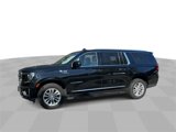 Used 2022 GMC Yukon XL SLT image 4