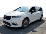 New 2025 Chrysler Pacifica Select image 2
